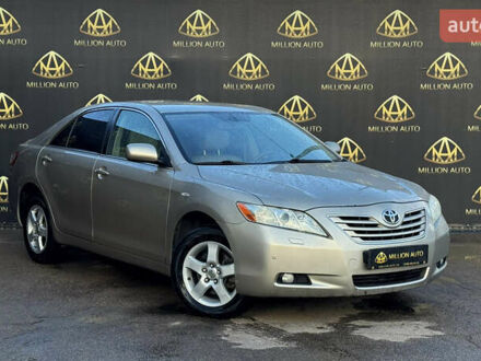 Бежевий Тойота Камрі, об'ємом двигуна 2.4 л та пробігом 305 тис. км за 7500 $, фото 1 на Automoto.ua
