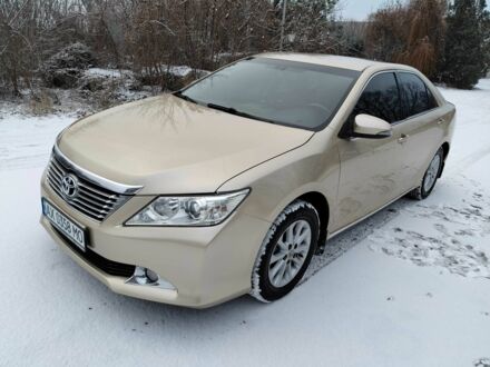 Бежевый Тойота Камри, объемом двигателя 2.5 л и пробегом 216 тыс. км за 12000 $, фото 1 на Automoto.ua