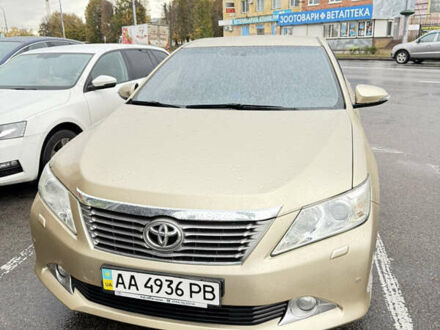 Тойота Камри 2012 в Броварах на Automoto.ua Бежевый Тойота Камри, объемом двигателя 2.49 л и пробегом 275 тыс. км за 12900 $, фото 1 на Automoto.ua