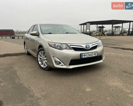 Бежевий Тойота Камрі, об'ємом двигуна 2.49 л та пробігом 126 тис. км за 14300 $, фото 1 на Automoto.ua