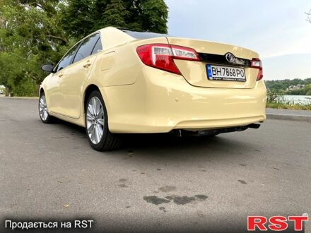 Тойота Камрі 2015 у Рівному на Automoto.ua Бежевий Тойота Камрі, об'ємом двигуна 2.5 л та пробігом 236 тис. км за 8999 $, фото 1 на Automoto.ua