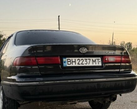 Чорний Тойота Камрі, об'ємом двигуна 2.2 л та пробігом 300 тис. км за 2200 $, фото 5 на Automoto.ua