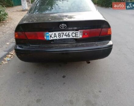 Черный Тойота Камри, объемом двигателя 2.2 л и пробегом 350 тыс. км за 3000 $, фото 2 на Automoto.ua