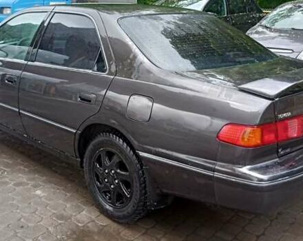 Чорний Тойота Камрі, об'ємом двигуна 3 л та пробігом 333 тис. км за 2850 $, фото 23 на Automoto.ua