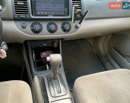 Чорний Тойота Камрі, об'ємом двигуна 2.37 л та пробігом 170 тис. км за 4300 $, фото 16 на Automoto.ua