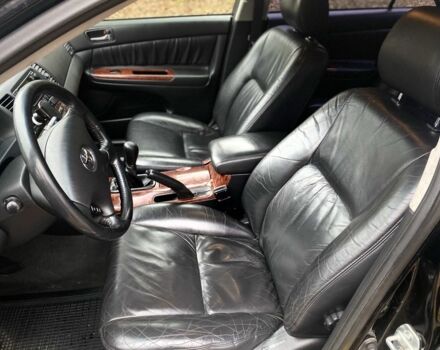 Чорний Тойота Камрі, об'ємом двигуна 2.4 л та пробігом 201 тис. км за 6999 $, фото 17 на Automoto.ua