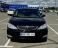 Чорний Тойота Камрі, об'ємом двигуна 3 л та пробігом 330 тис. км за 4300 $, фото 1 на Automoto.ua