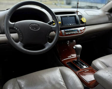 Чорний Тойота Камрі, об'ємом двигуна 3 л та пробігом 203 тис. км за 3999 $, фото 13 на Automoto.ua