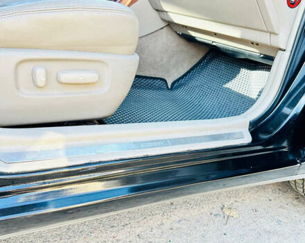 Черный Тойота Камри, объемом двигателя 2.4 л и пробегом 253 тыс. км за 6100 $, фото 6 на Automoto.ua