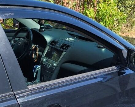 Черный Тойота Камри, объемом двигателя 3.5 л и пробегом 300 тыс. км за 7500 $, фото 2 на Automoto.ua