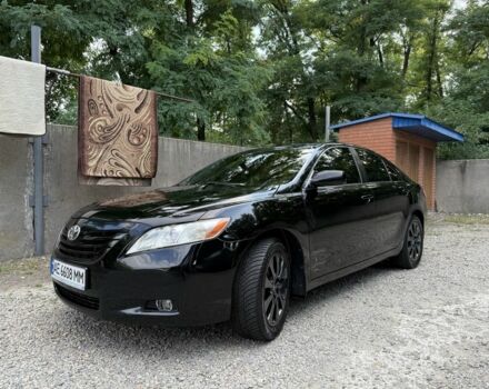 Черный Тойота Камри, объемом двигателя 2.4 л и пробегом 300 тыс. км за 7600 $, фото 1 на Automoto.ua