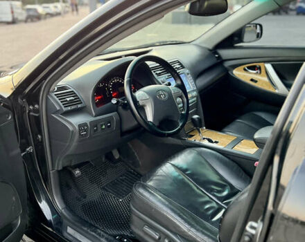 Черный Тойота Камри, объемом двигателя 2.4 л и пробегом 235 тыс. км за 7499 $, фото 34 на Automoto.ua
