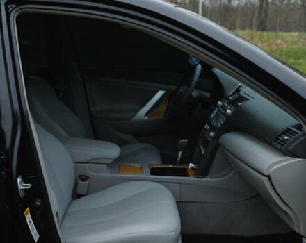 Черный Тойота Камри, объемом двигателя 3.46 л и пробегом 316 тыс. км за 9500 $, фото 14 на Automoto.ua