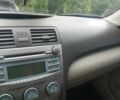 Чорний Тойота Камрі, об'ємом двигуна 2.4 л та пробігом 243 тис. км за 6999 $, фото 9 на Automoto.ua