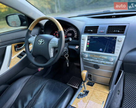 Черный Тойота Камри, объемом двигателя 3.5 л и пробегом 300 тыс. км за 7500 $, фото 15 на Automoto.ua