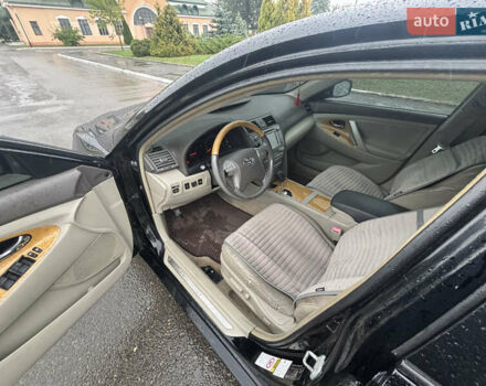 Черный Тойота Камри, объемом двигателя 3.46 л и пробегом 320 тыс. км за 6900 $, фото 3 на Automoto.ua