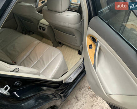 Черный Тойота Камри, объемом двигателя 3.5 л и пробегом 325 тыс. км за 7999 $, фото 21 на Automoto.ua