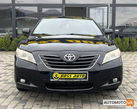 Черный Тойота Камри, объемом двигателя 2.4 л и пробегом 384 тыс. км за 9200 $, фото 1 на Automoto.ua