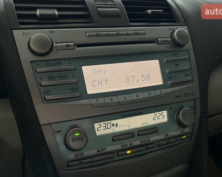 Чорний Тойота Камрі, об'ємом двигуна 3.5 л та пробігом 221 тис. км за 7800 $, фото 14 на Automoto.ua