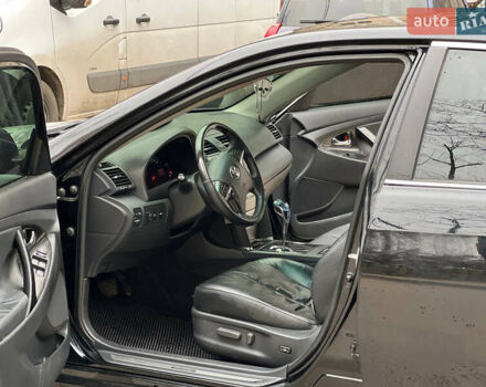 Черный Тойота Камри, объемом двигателя 3.5 л и пробегом 340 тыс. км за 8000 $, фото 3 на Automoto.ua