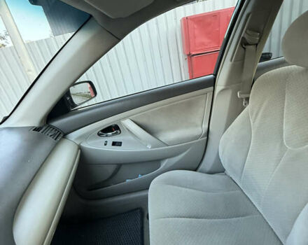 Черный Тойота Камри, объемом двигателя 2.36 л и пробегом 300 тыс. км за 7600 $, фото 8 на Automoto.ua