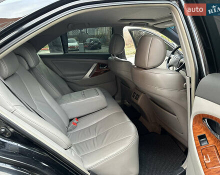 Черный Тойота Камри, объемом двигателя 3.5 л и пробегом 288 тыс. км за 8200 $, фото 12 на Automoto.ua