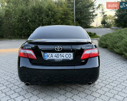 Черный Тойота Камри, объемом двигателя 3.5 л и пробегом 300 тыс. км за 7500 $, фото 5 на Automoto.ua