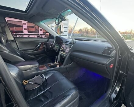 Чорний Тойота Камрі, об'ємом двигуна 2.4 л та пробігом 250 тис. км за 8700 $, фото 6 на Automoto.ua
