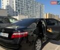 Черный Тойота Камри, объемом двигателя 2.4 л и пробегом 221 тыс. км за 8000 $, фото 1 на Automoto.ua