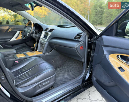 Черный Тойота Камри, объемом двигателя 3.5 л и пробегом 300 тыс. км за 7500 $, фото 14 на Automoto.ua