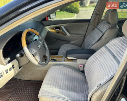 Черный Тойота Камри, объемом двигателя 3.46 л и пробегом 320 тыс. км за 6350 $, фото 11 на Automoto.ua