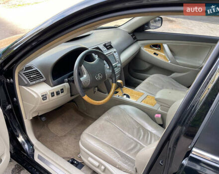 Черный Тойота Камри, объемом двигателя 3.5 л и пробегом 240 тыс. км за 8000 $, фото 5 на Automoto.ua