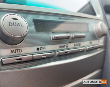 Черный Тойота Камри, объемом двигателя 2.4 л и пробегом 384 тыс. км за 9200 $, фото 18 на Automoto.ua