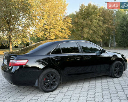 Черный Тойота Камри, объемом двигателя 3.5 л и пробегом 300 тыс. км за 7500 $, фото 7 на Automoto.ua