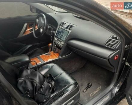 Черный Тойота Камри, объемом двигателя 3.46 л и пробегом 270 тыс. км за 8100 $, фото 7 на Automoto.ua