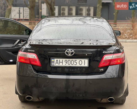 Черный Тойота Камри, объемом двигателя 3.5 л и пробегом 340 тыс. км за 8000 $, фото 1 на Automoto.ua
