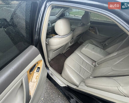 Черный Тойота Камри, объемом двигателя 3.46 л и пробегом 320 тыс. км за 6900 $, фото 5 на Automoto.ua