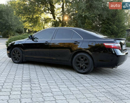 Черный Тойота Камри, объемом двигателя 3.5 л и пробегом 300 тыс. км за 7500 $, фото 3 на Automoto.ua