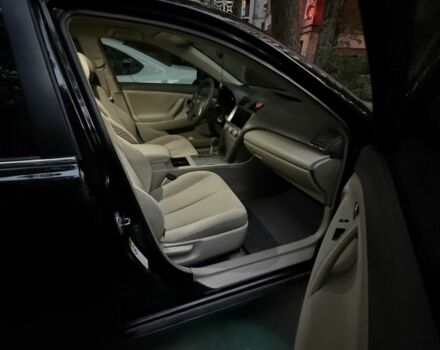 Черный Тойота Камри, объемом двигателя 2.4 л и пробегом 300 тыс. км за 7600 $, фото 6 на Automoto.ua