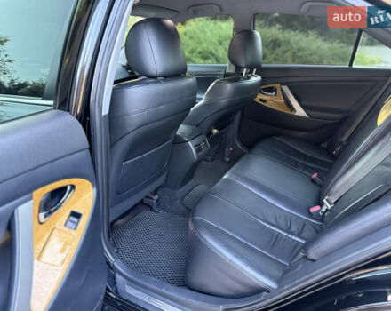 Черный Тойота Камри, объемом двигателя 3.5 л и пробегом 300 тыс. км за 7500 $, фото 13 на Automoto.ua