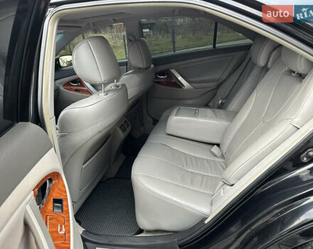 Черный Тойота Камри, объемом двигателя 3.5 л и пробегом 288 тыс. км за 8200 $, фото 10 на Automoto.ua