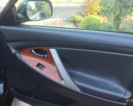 Черный Тойота Камри, объемом двигателя 2.4 л и пробегом 236 тыс. км за 7800 $, фото 12 на Automoto.ua