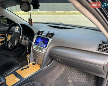 Черный Тойота Камри, объемом двигателя 2.4 л и пробегом 249 тыс. км за 9700 $, фото 10 на Automoto.ua