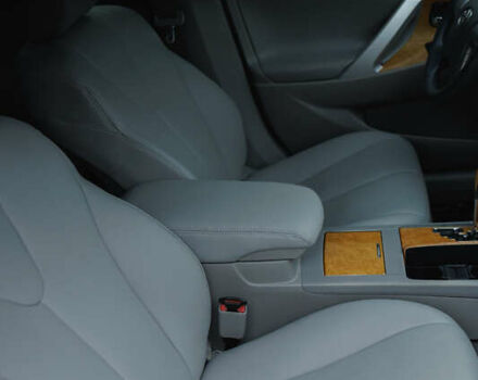 Черный Тойота Камри, объемом двигателя 3.46 л и пробегом 316 тыс. км за 9500 $, фото 8 на Automoto.ua