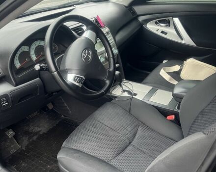 Черный Тойота Камри, объемом двигателя 2.4 л и пробегом 184 тыс. км за 8500 $, фото 7 на Automoto.ua