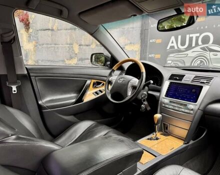 Чорний Тойота Камрі, об'ємом двигуна 3.5 л та пробігом 328 тис. км за 8600 $, фото 11 на Automoto.ua
