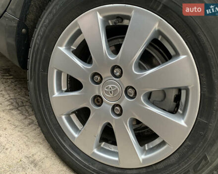 Черный Тойота Камри, объемом двигателя 3.5 л и пробегом 325 тыс. км за 7999 $, фото 28 на Automoto.ua