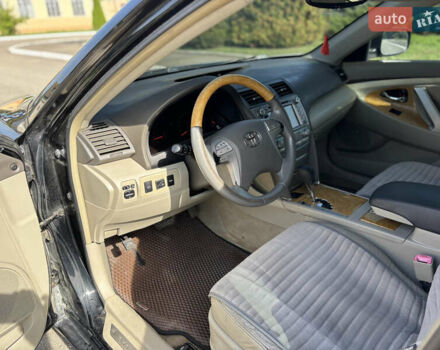 Черный Тойота Камри, объемом двигателя 3.46 л и пробегом 320 тыс. км за 6350 $, фото 12 на Automoto.ua