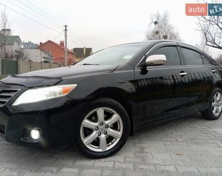 Чорний Тойота Камрі, об'ємом двигуна 2.4 л та пробігом 288 тис. км за 7700 $, фото 1 на Automoto.ua
