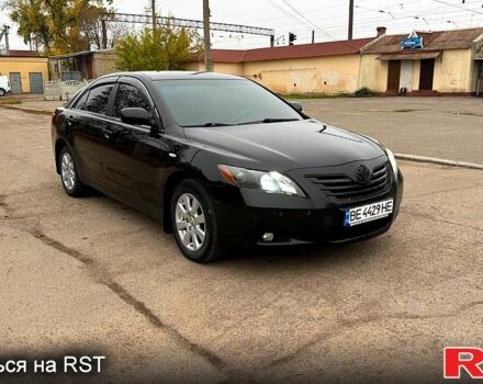 Черный Тойота Камри, объемом двигателя 3.5 л и пробегом 300 тыс. км за 6750 $, фото 1 на Automoto.ua